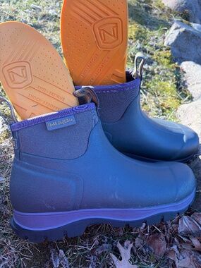 Noble Outfitters mug booties women’s 10